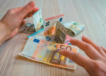 ΔΥΠΑ – Αυτόματο επίδομα 300 ευρώ: Ποιοι άνεργοι είναι δικαιούχοι