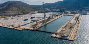 Παρατείνεται έως το 2028 η εργασία των πρώην εργαζομένων στα Ναυπηγεία Σκαραμαγκά στους φορείς υποδοχής μέσω ΔΥΠΑ