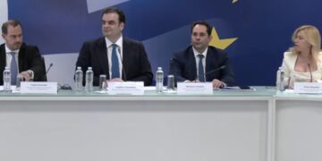 Νέα μέτρα στήριξης: Ο Πιερρακάκης εξειδίκευσε το πακέτο – Δείτε αναλυτικά (βίντεο)