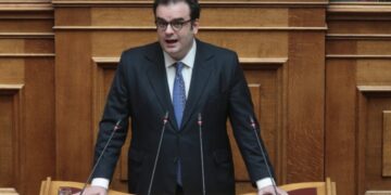Βουλή-Κυρ. Πιερρακάκης για φορολογικό ν/σ: Διορθώνει αδικίες, στρεβλώσεις, μειώνει άδικα διοικητικά βάρη