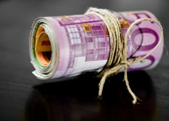 Τι αλλάζει στους λογαριασμούς με την αύξηση του ακατάσχετου ορίου