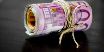 Τι αλλάζει στους λογαριασμούς με την αύξηση του ακατάσχετου ορίου