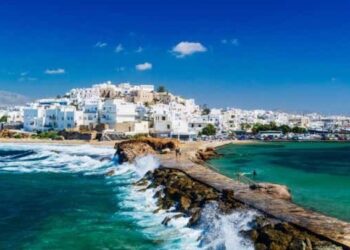 Νάξος: Η Αγία Άννα ξεχωρίζει σε λίστα με τις 100 κορυφαίες παραλίες του πλανήτη​​​​​​​​​​​​​​​