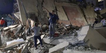 Διπλός πολύ ισχυρός σεισμός στη Βενεζουέλα – Φόβοι για πάνω από 100.000 νεκρούς!