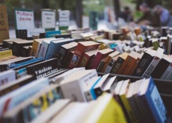 ΔΥΠΑ: Ξεκίνησαν οι αιτήσεις για τις 150.000 επιταγές αγοράς βιβλίων