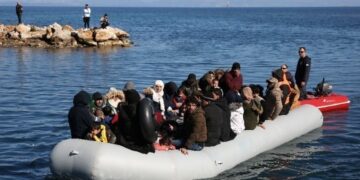 Αύξηση 20% στις επιστροφές μεταναστών και μείωση 27% στις παράνομες αφίξεις